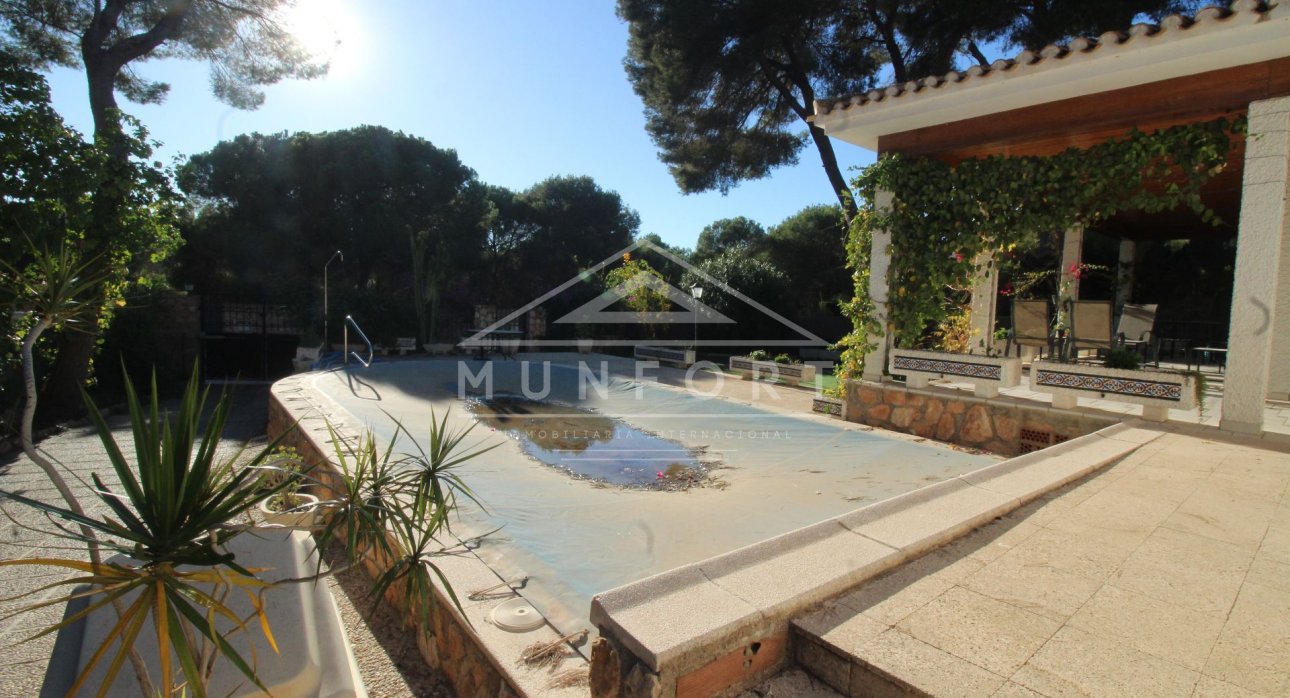 Resale - Villas -
Orihuela Costa - Dehesa de Campoamor