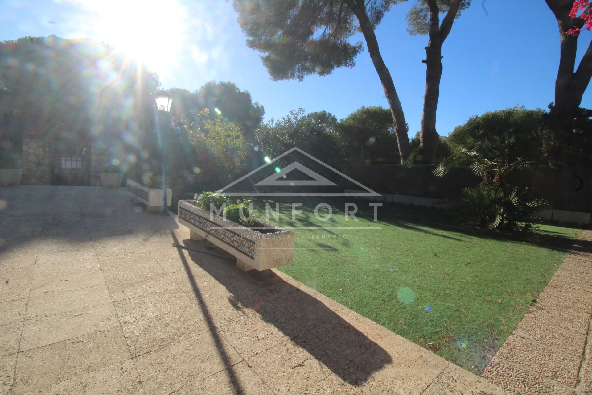 Resale - Villas -
Orihuela Costa - Dehesa de Campoamor