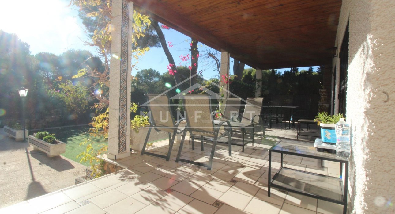 Resale - Villas -
Orihuela Costa - Dehesa de Campoamor