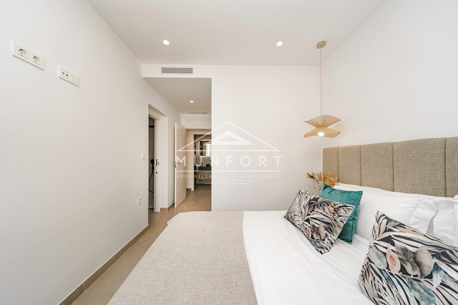 Resale - Villas -
Orihuela Costa - Dehesa de Campoamor