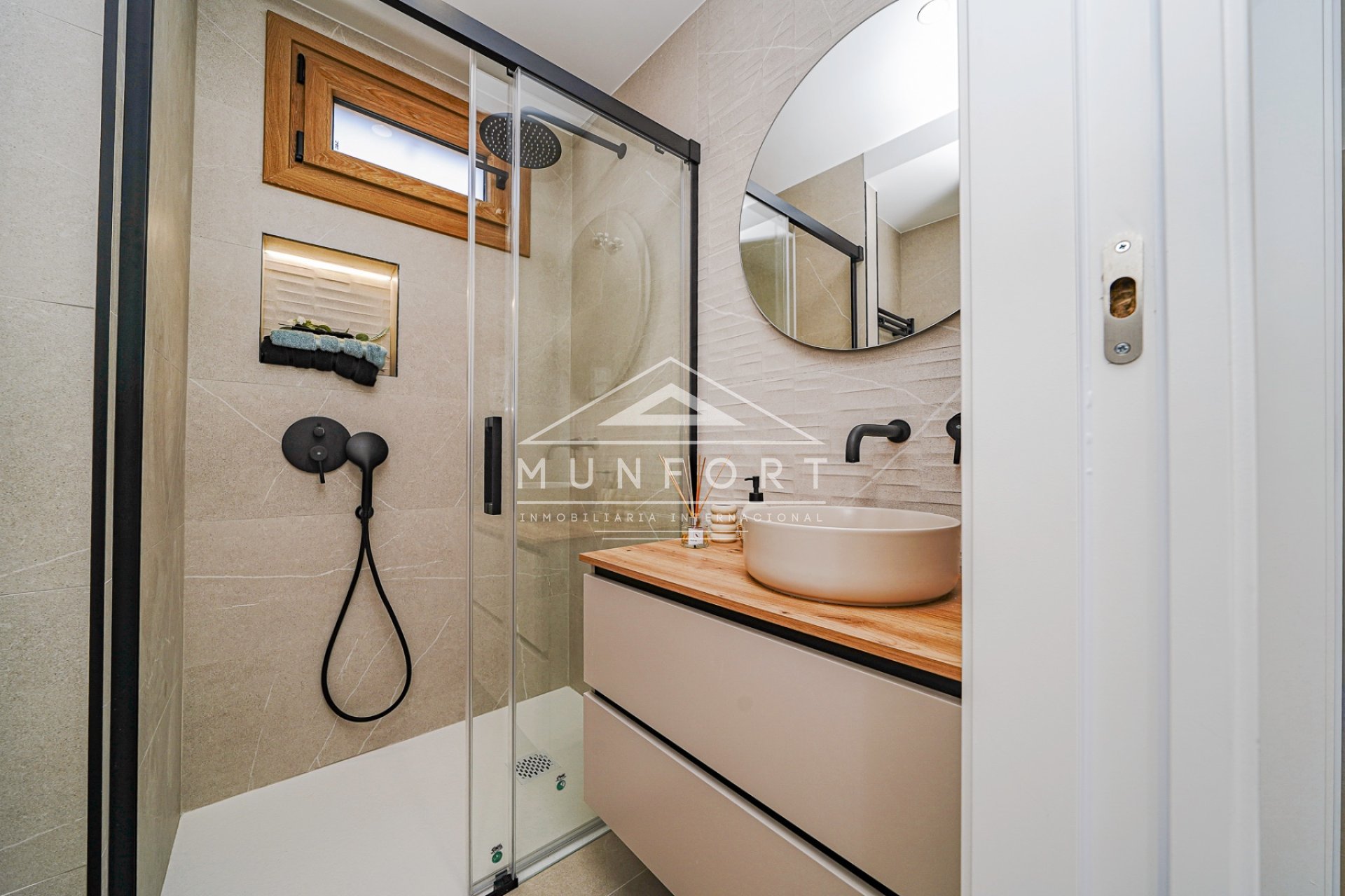 Resale - Villas -
Orihuela Costa - Dehesa de Campoamor