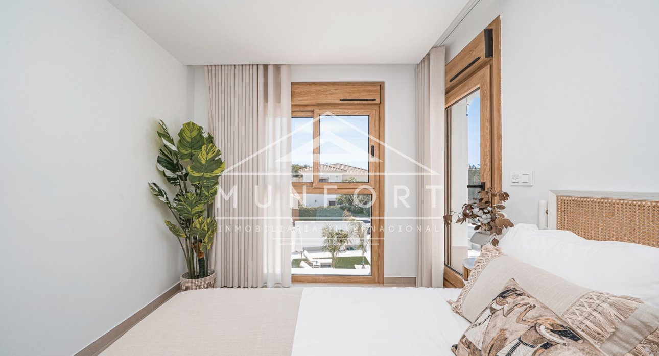 Resale - Villas -
Orihuela Costa - Dehesa de Campoamor