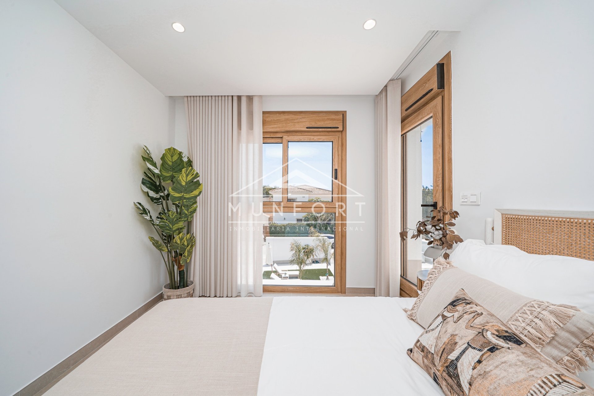 Resale - Villas -
Orihuela Costa - Dehesa de Campoamor