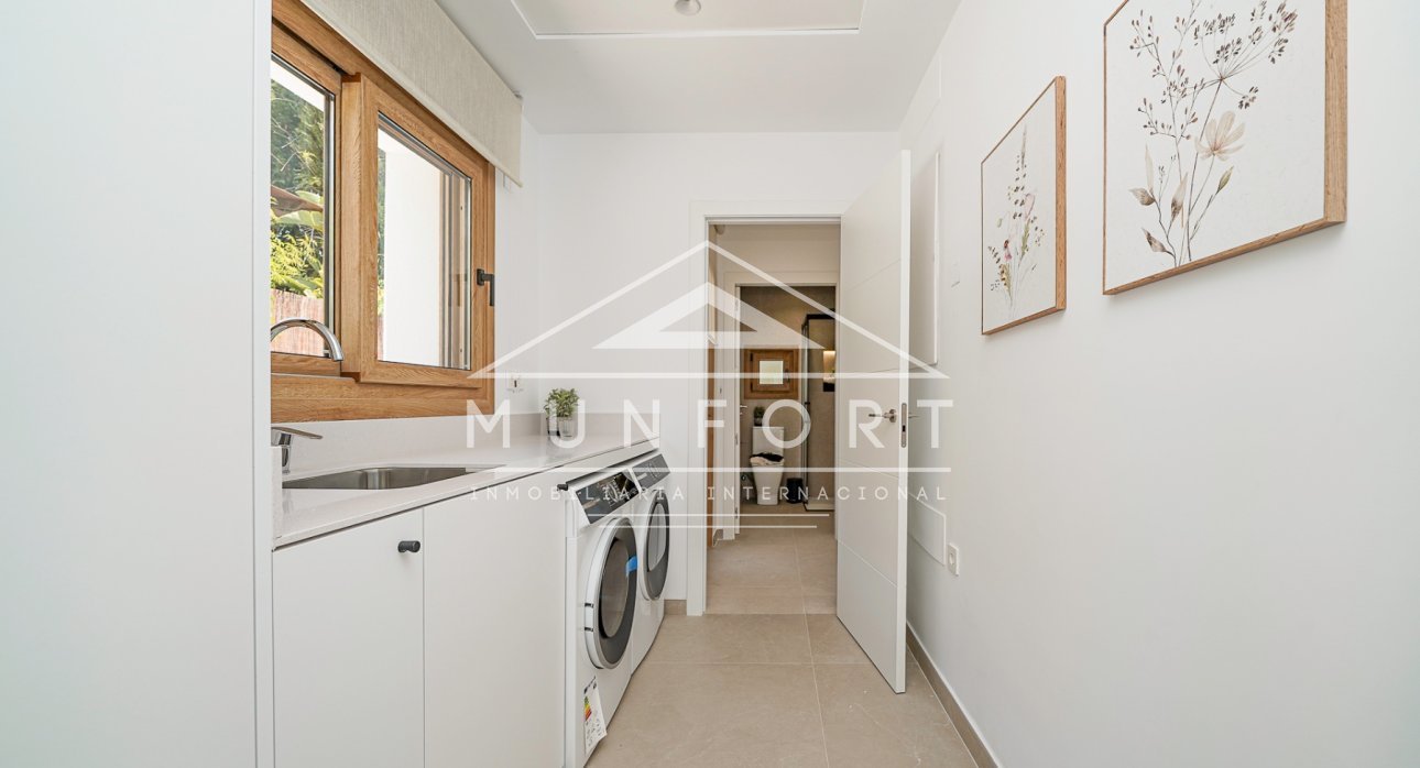 Resale - Villas -
Orihuela Costa - Dehesa de Campoamor