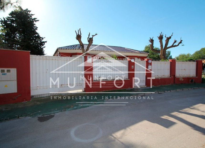 Resale - Villas -
Orihuela Costa - Dehesa de Campoamor