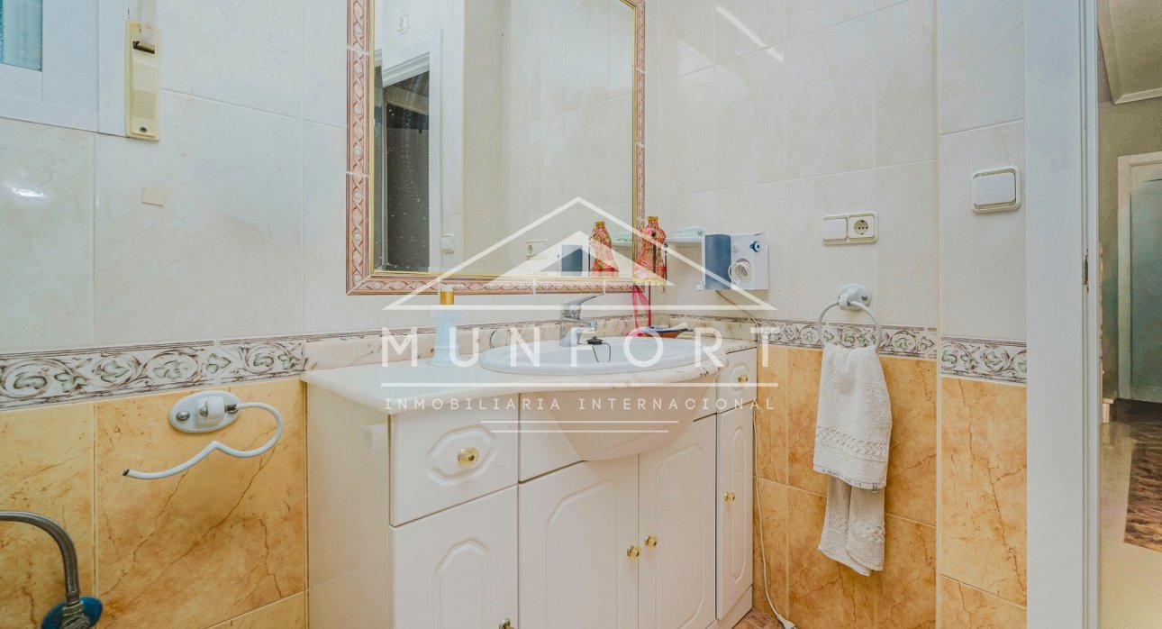 Resale - Villas -
Orihuela Costa - La Regia