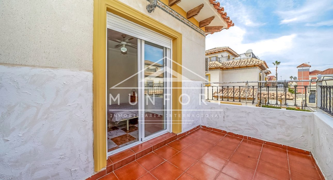 Resale - Villas -
Orihuela Costa - La Regia