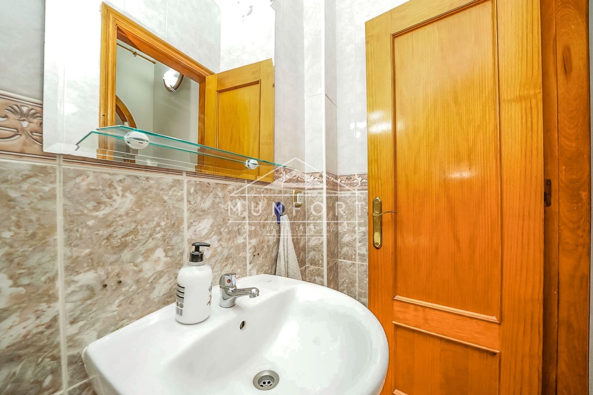 Resale - Villas -
Orihuela Costa - La Regia