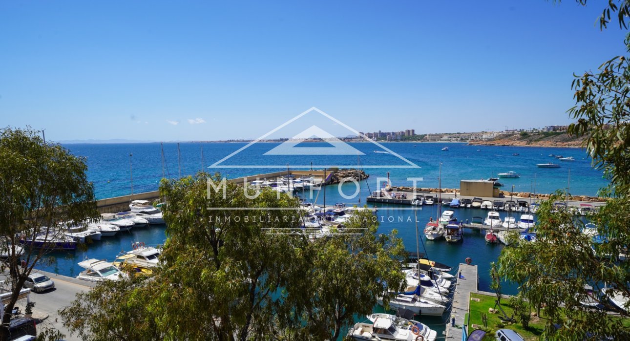 Resale - Villas -
Orihuela Costa - La Regia