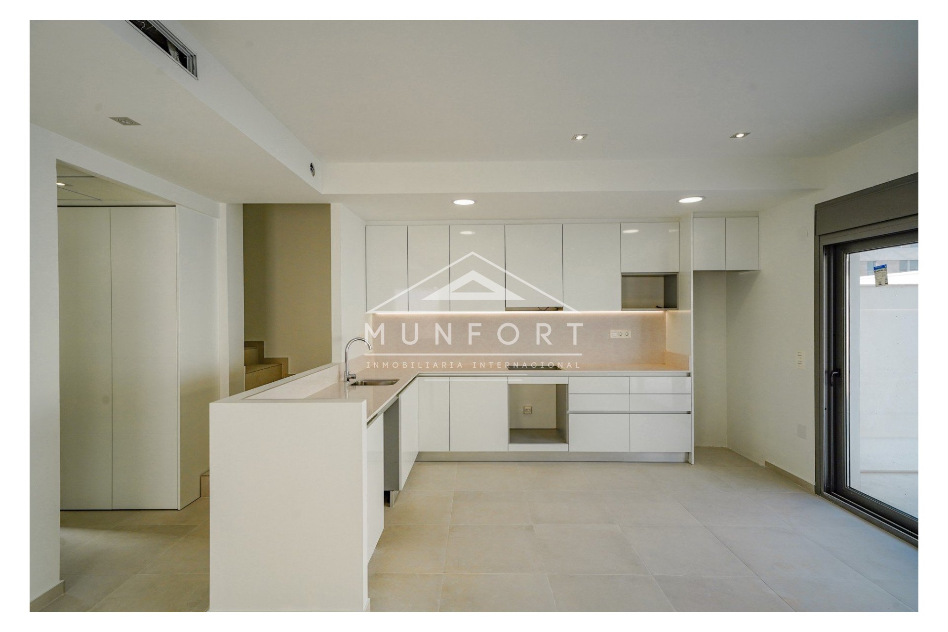 Resale - Villas -
Orihuela Costa - La Zenia