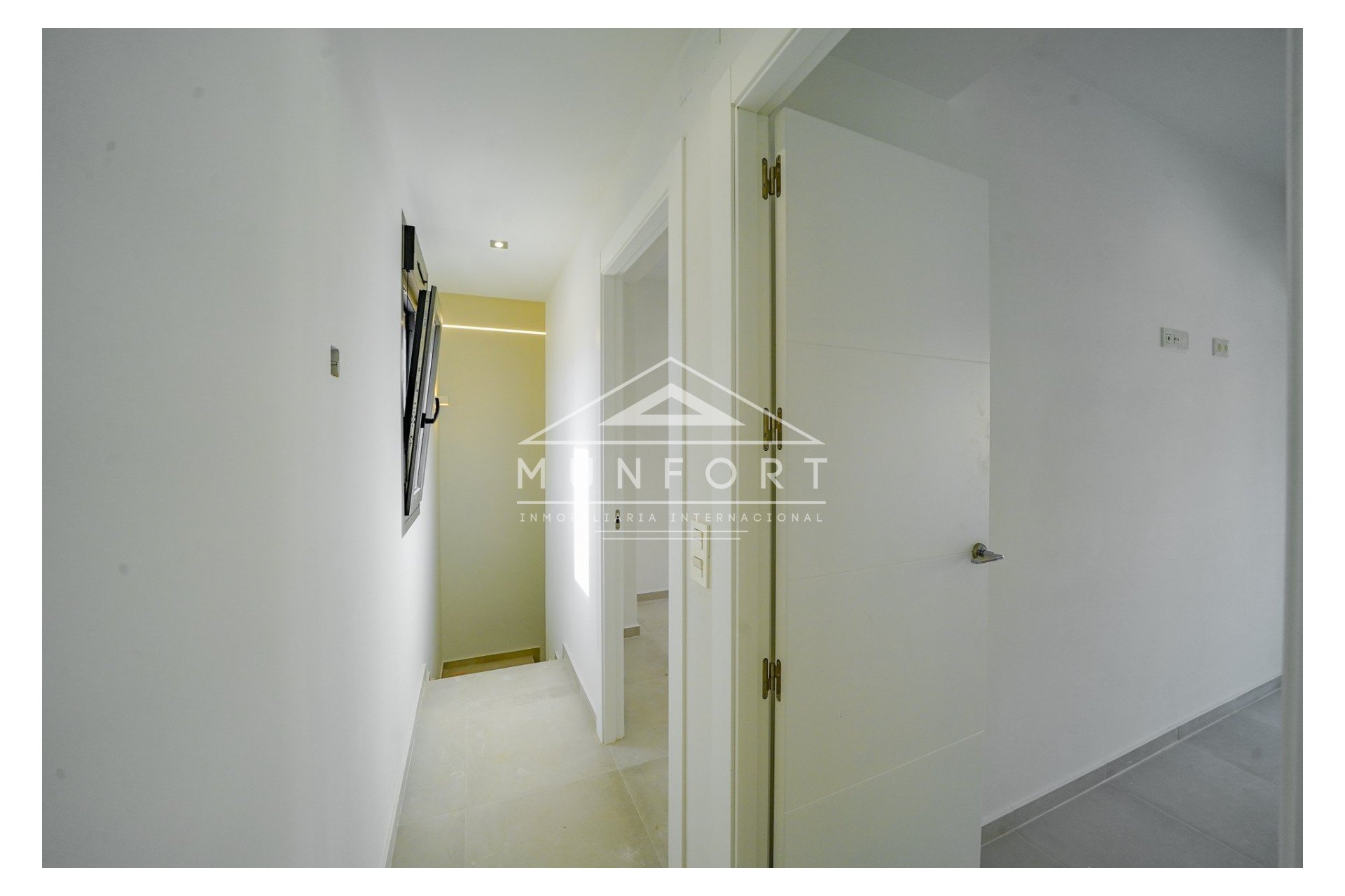 Resale - Villas -
Orihuela Costa - La Zenia