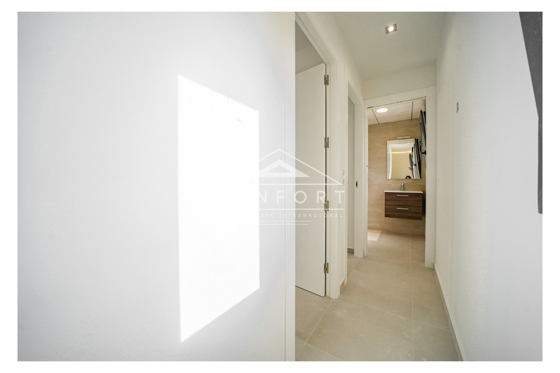 Resale - Villas -
Orihuela Costa - La Zenia