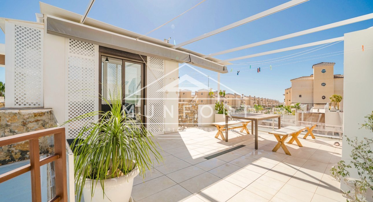 Resale - Villas -
Orihuela Costa - Lomas de Cabo Roig