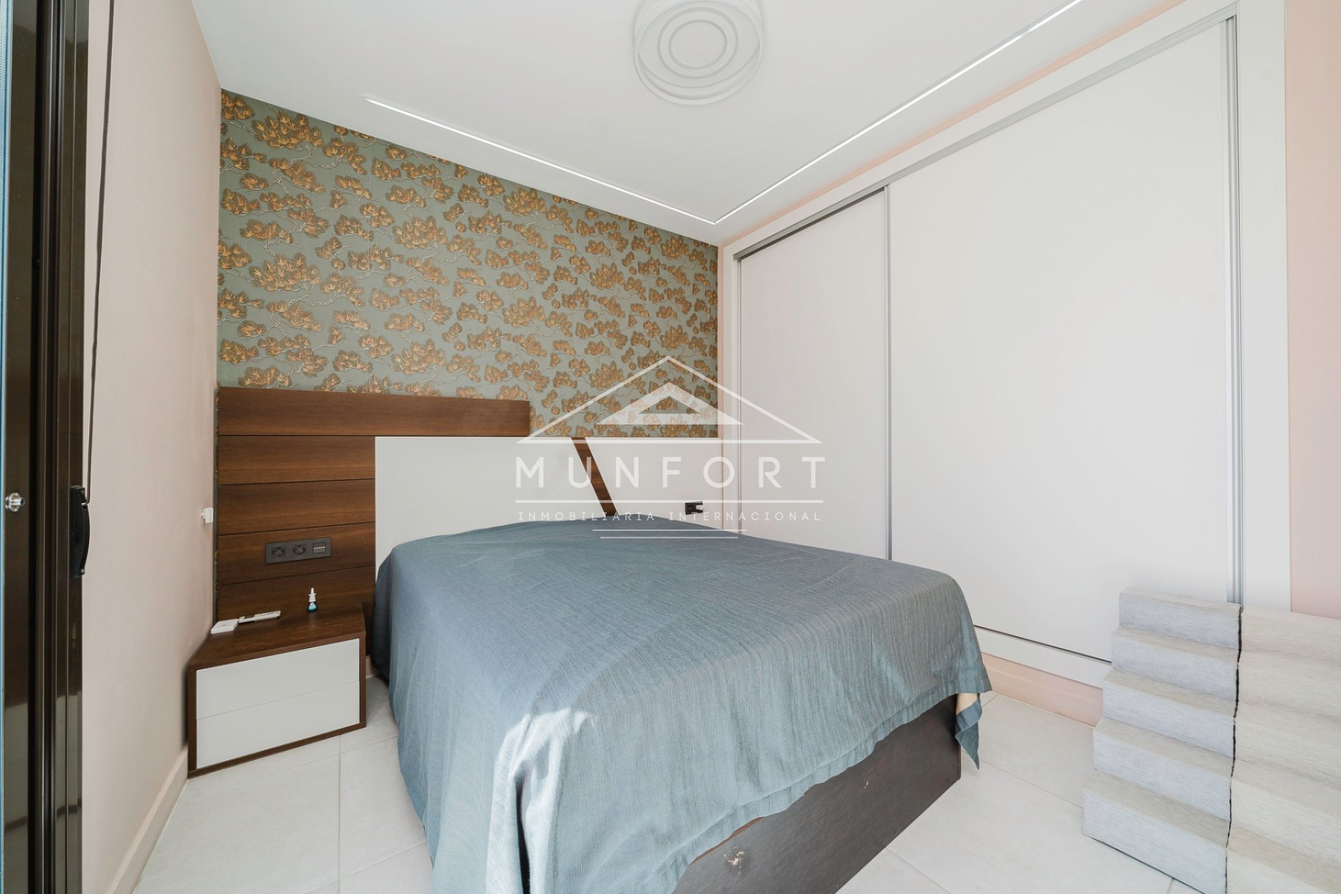 Resale - Villas -
Orihuela Costa - Lomas de Cabo Roig