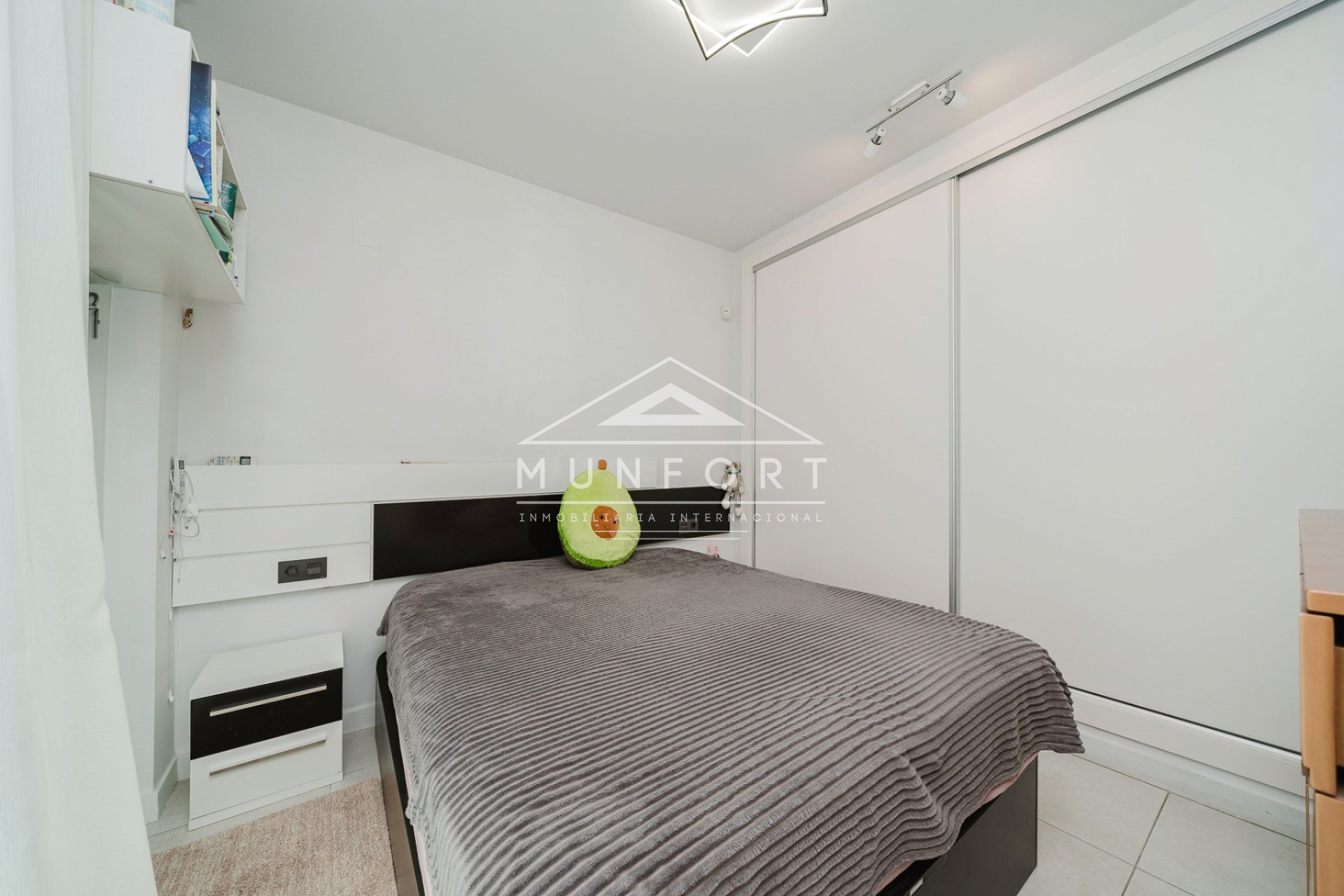 Resale - Villas -
Orihuela Costa - Lomas de Cabo Roig