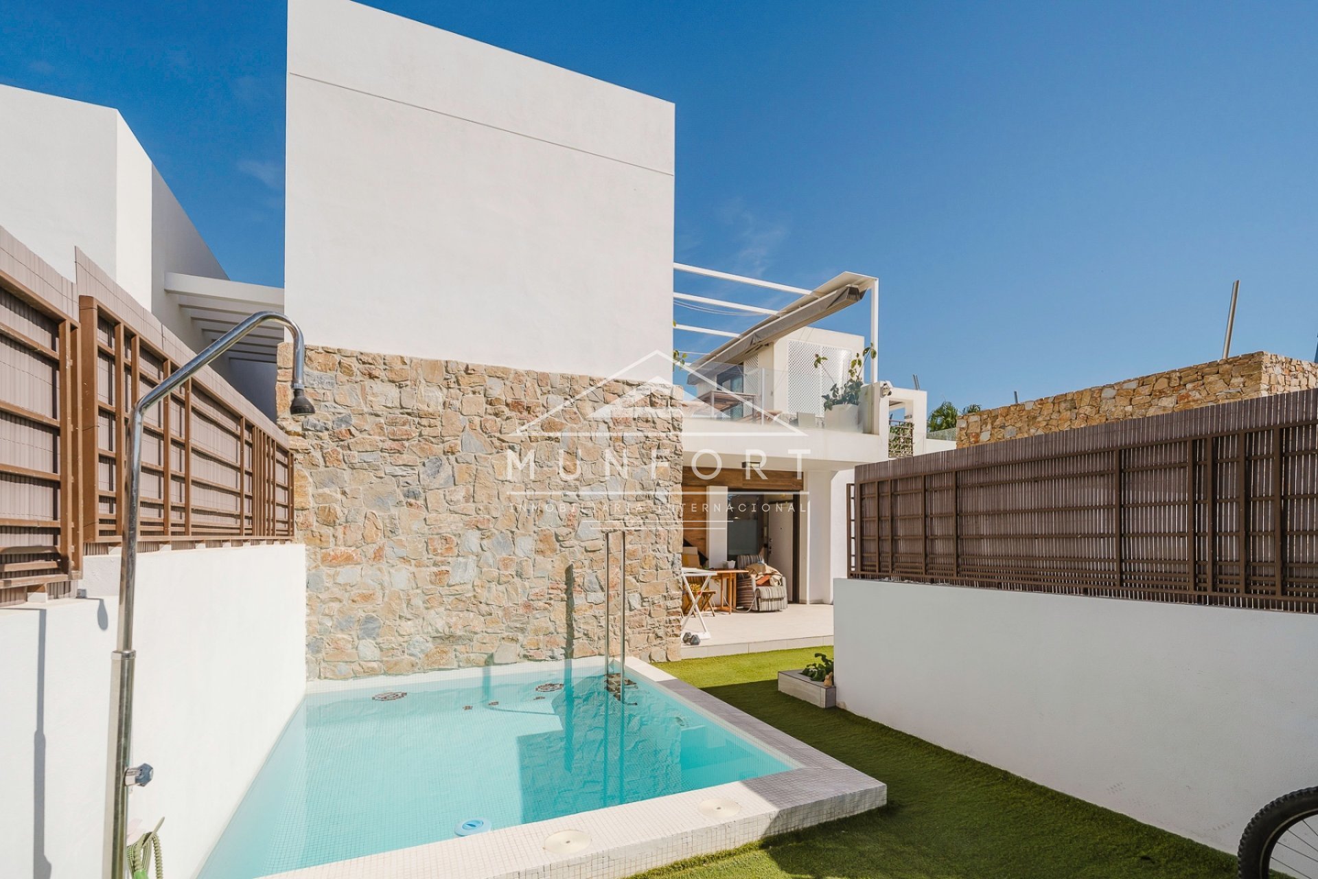 Resale - Villas -
Orihuela Costa - Lomas de Cabo Roig