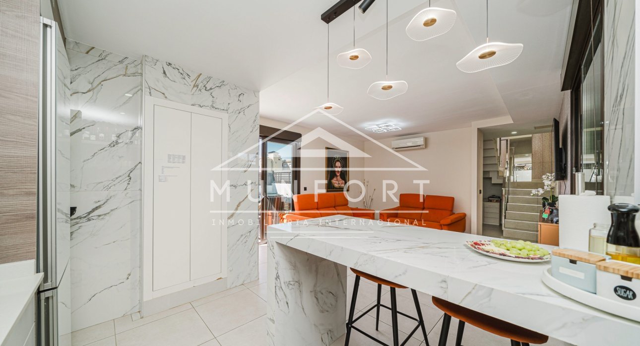 Resale - Villas -
Orihuela Costa - Lomas de Cabo Roig