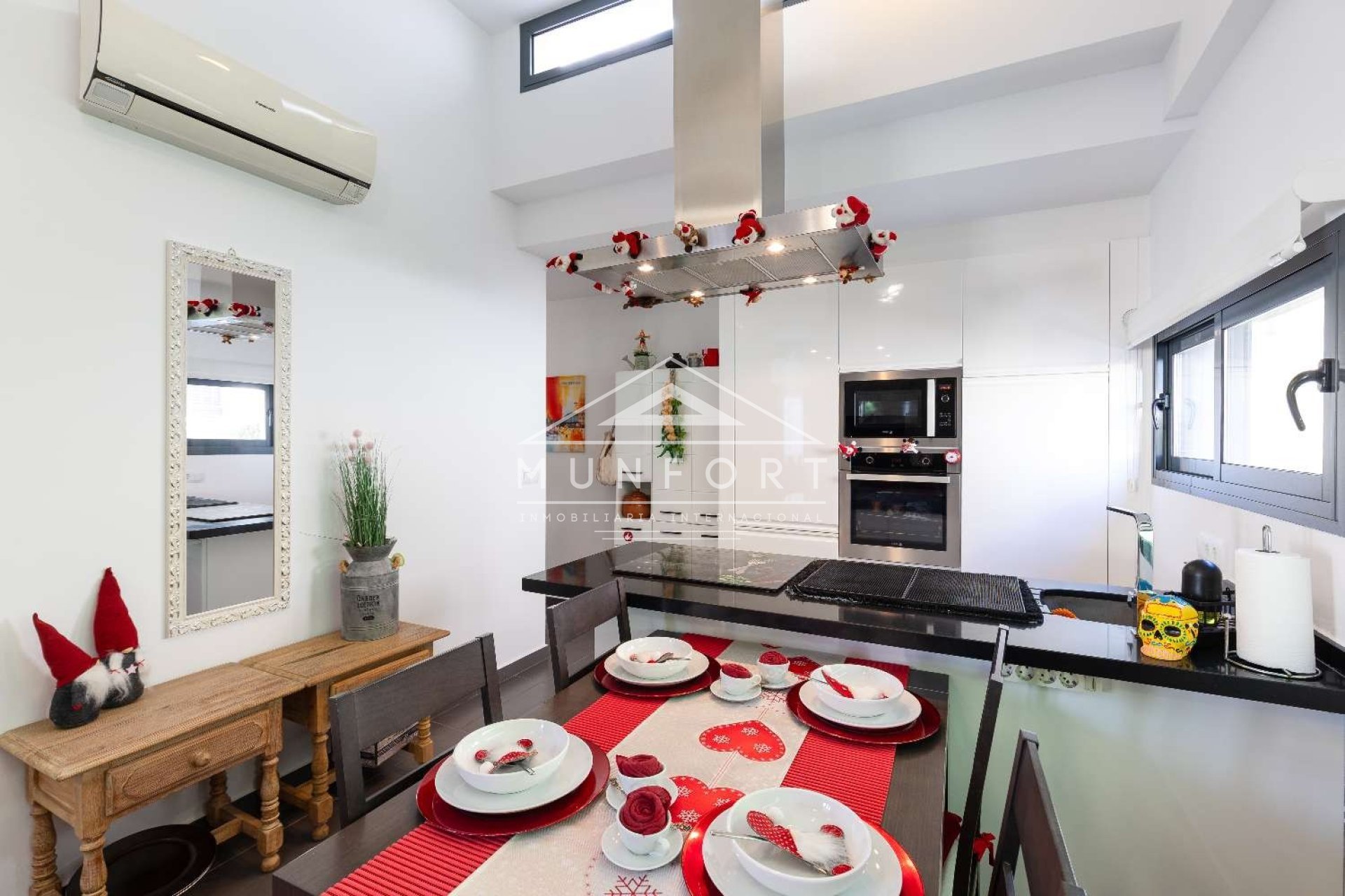 Resale - Villas -
Orihuela Costa - Los Altos de Villamartín