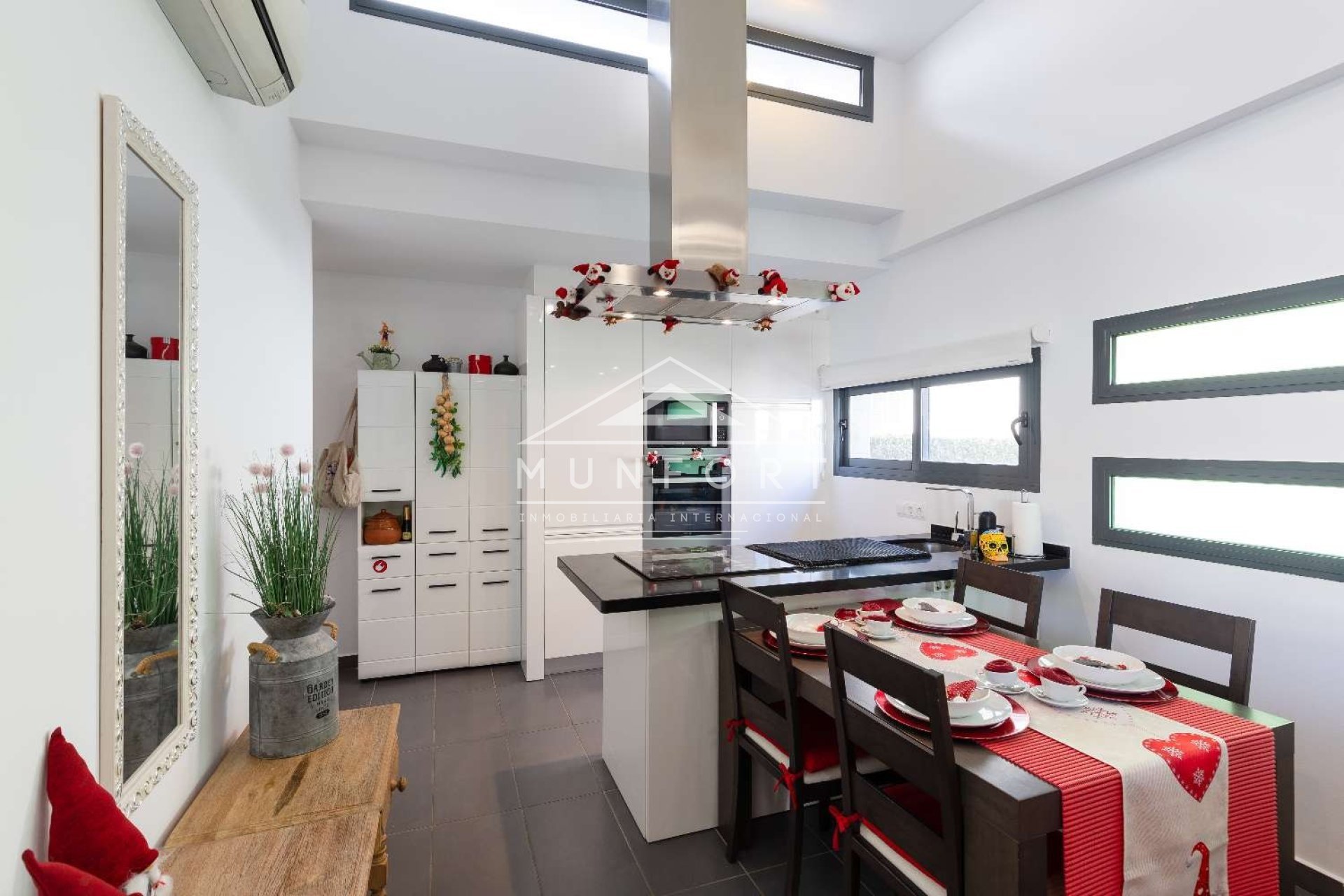 Resale - Villas -
Orihuela Costa - Los Altos de Villamartín