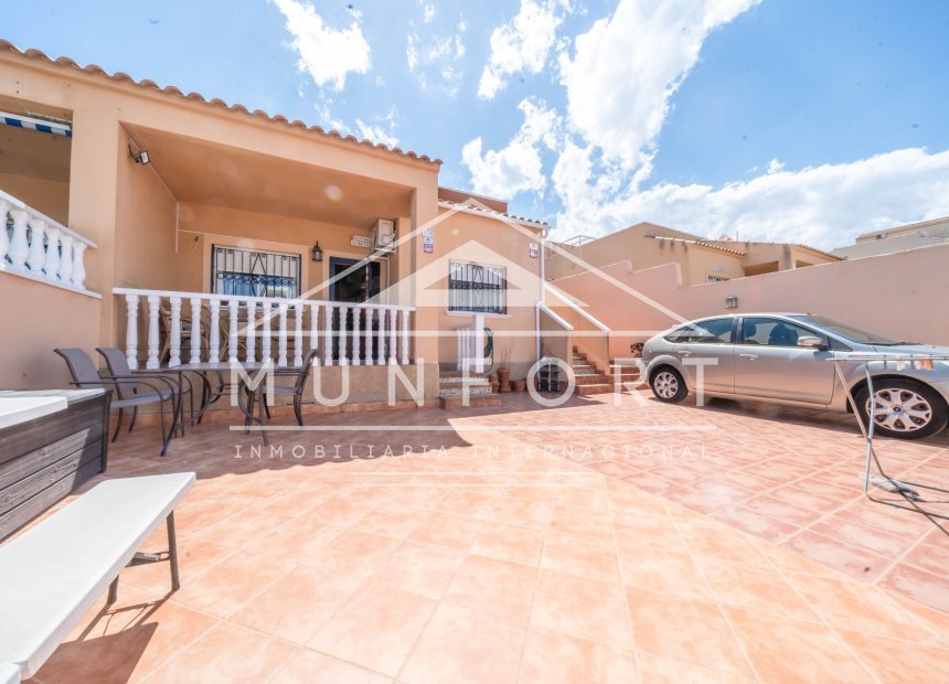 Resale - Villas -
Orihuela Costa - Punta Prima