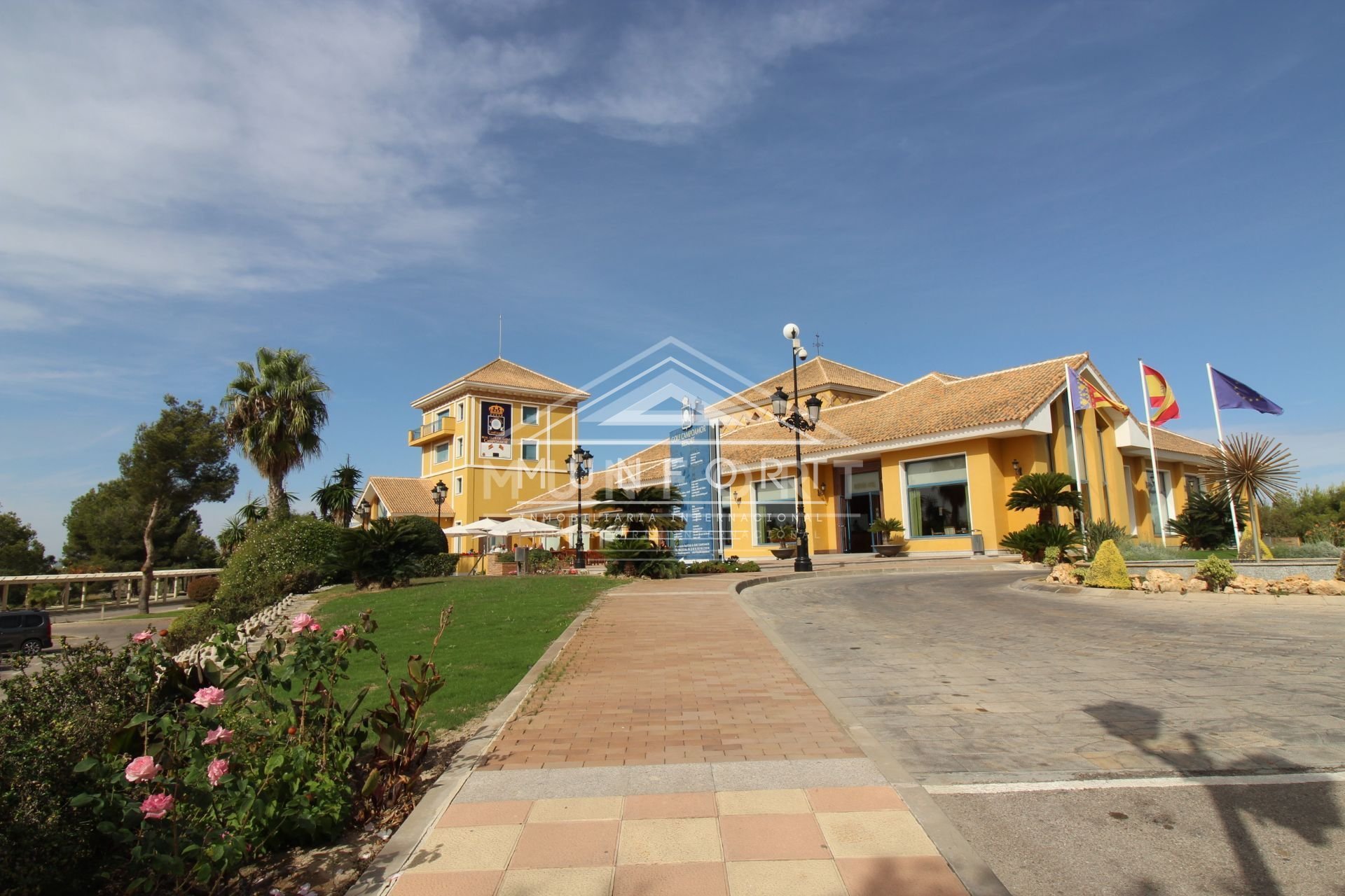 Resale - Villas -
Orihuela Costa - Villamartín