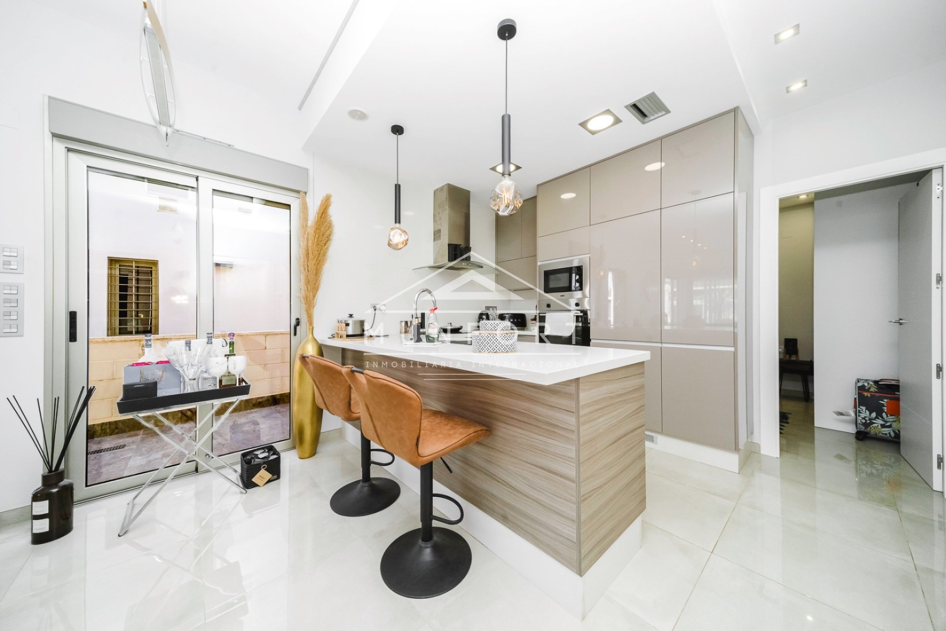 Resale - Villas -
Orihuela Costa - Villamartín