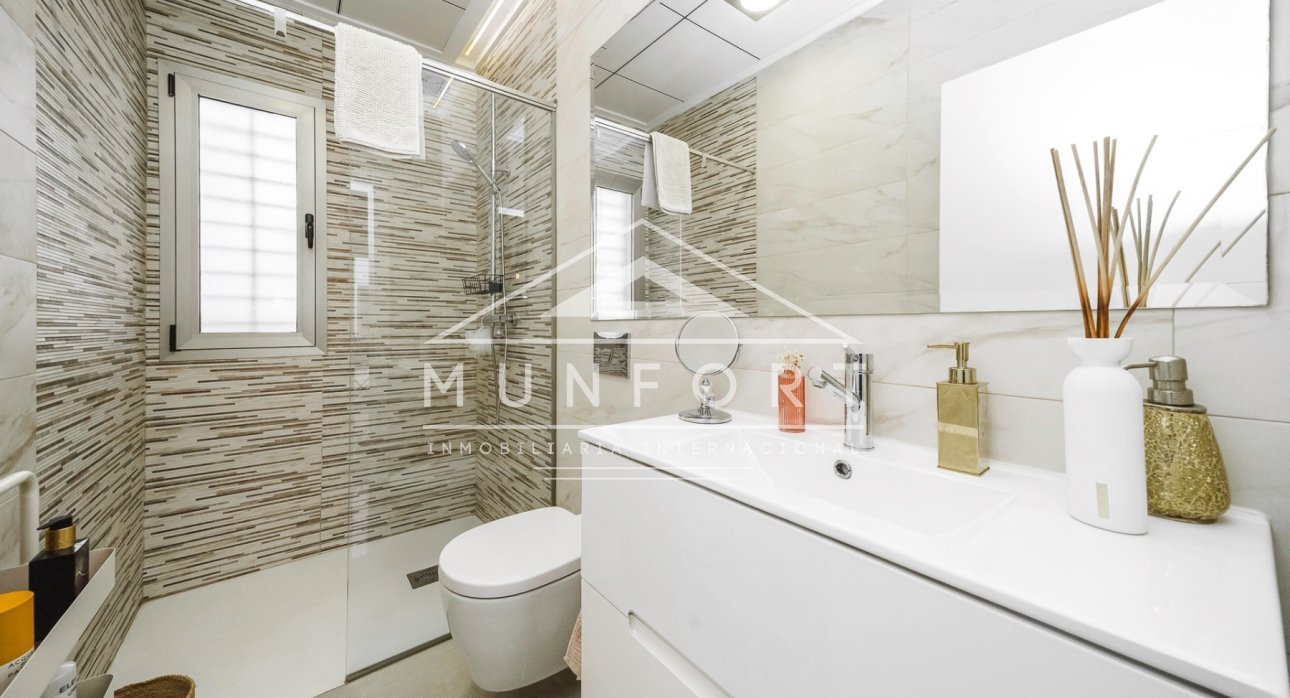 Resale - Villas -
Orihuela Costa - Villamartín