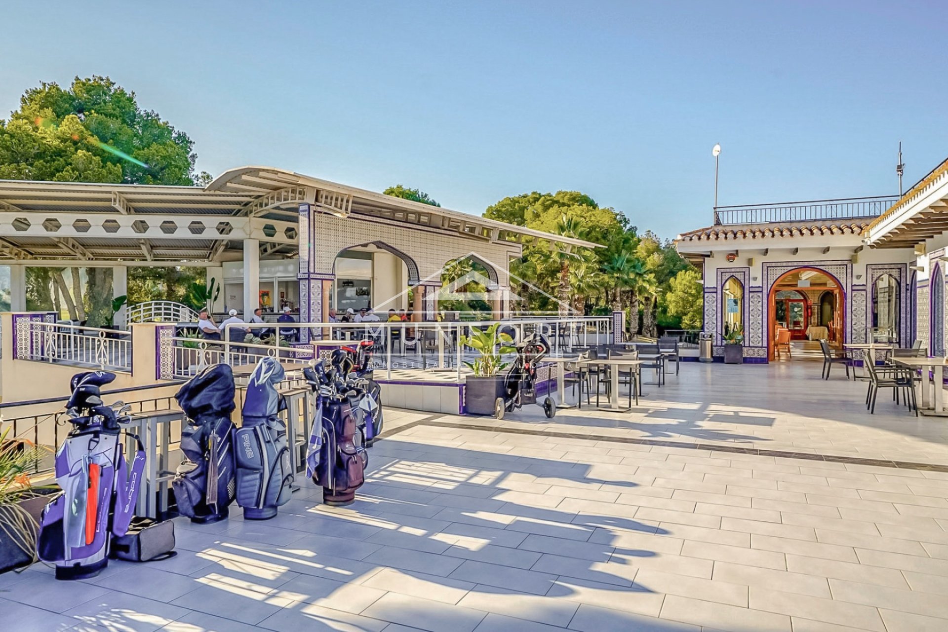 Resale - Villas -
Orihuela Costa - Villamartín