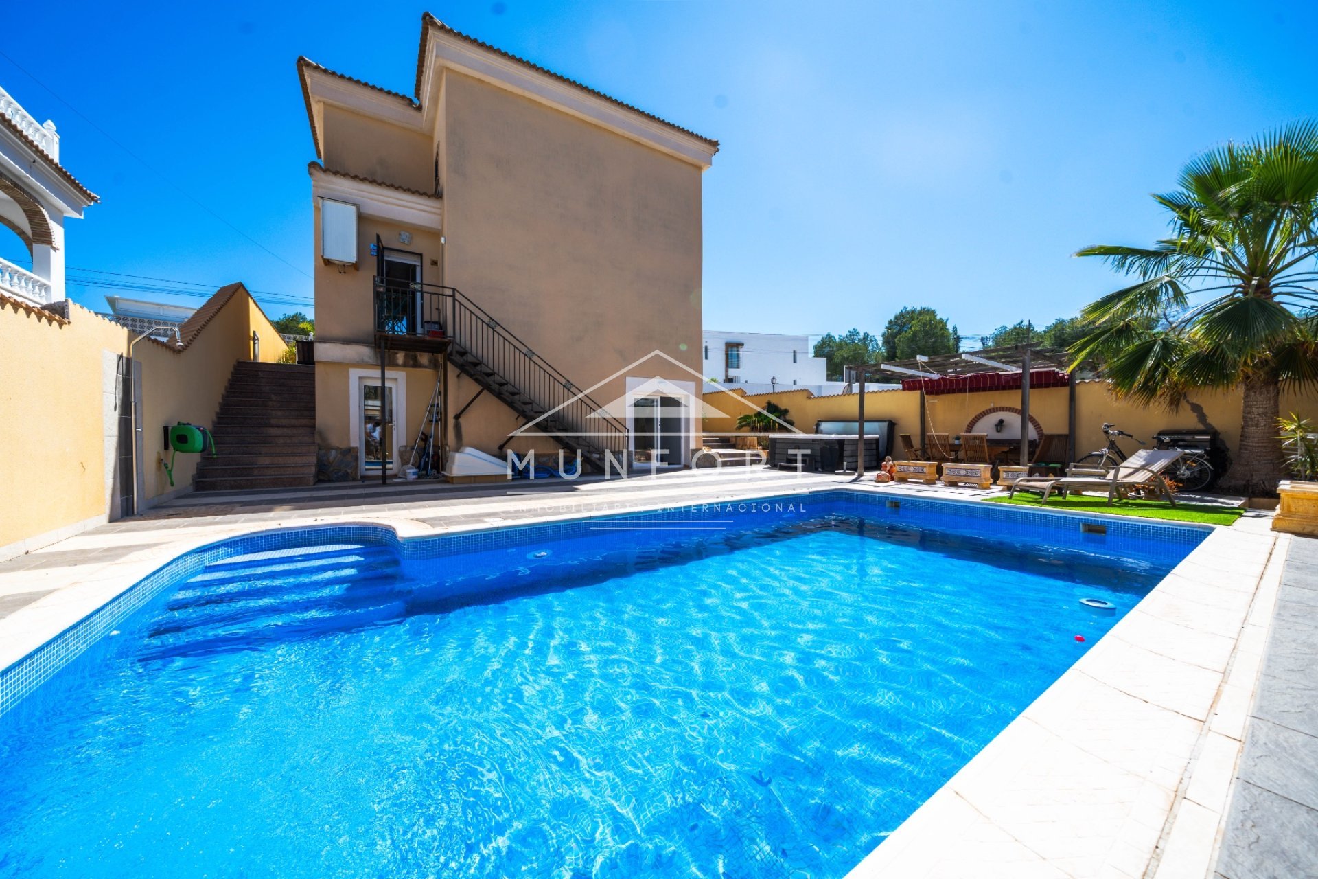 Resale - Villas -
Orihuela Costa - Villamart&iacute;n