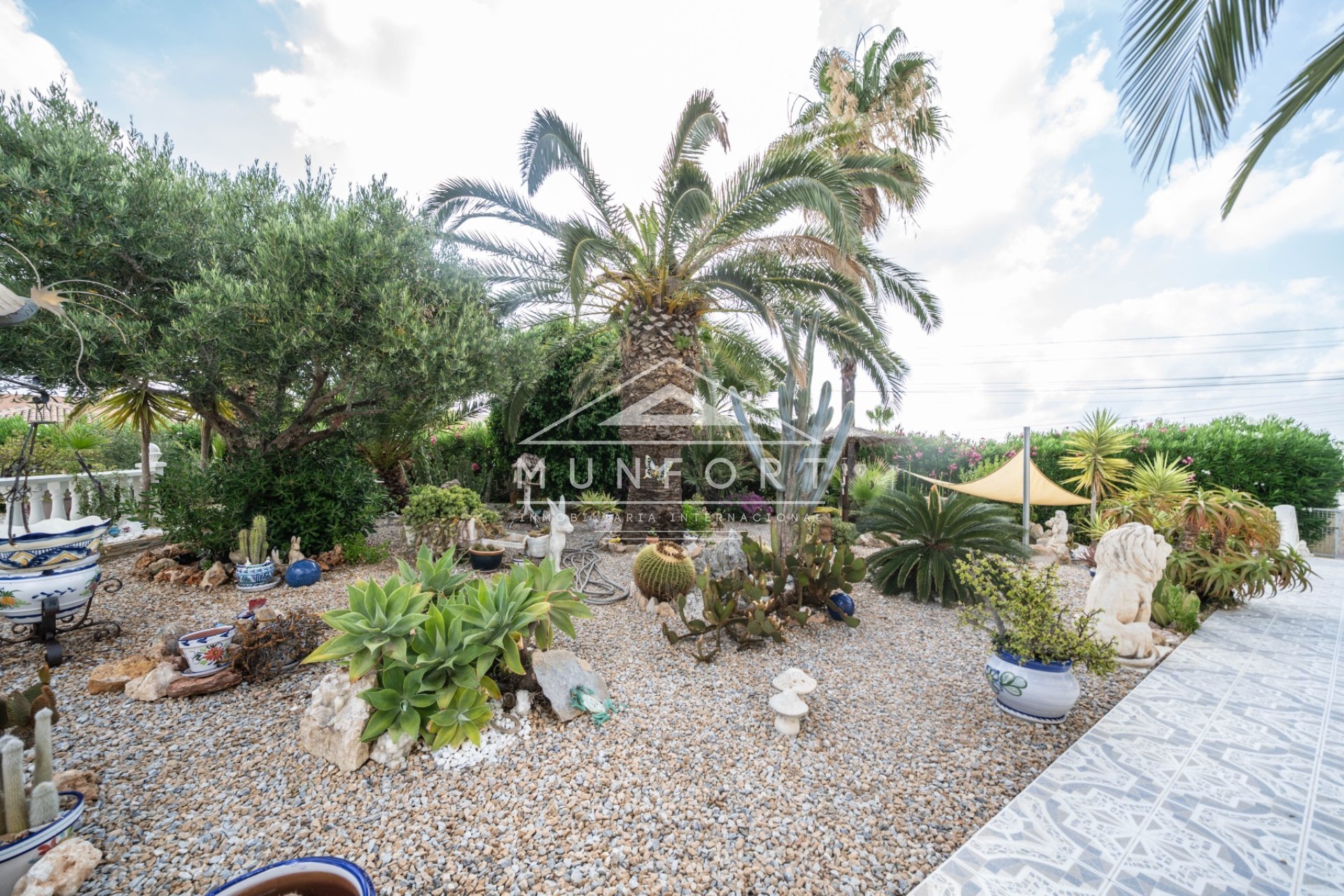 Resale - Villas -
Orihuela Costa - Villamart&iacute;n