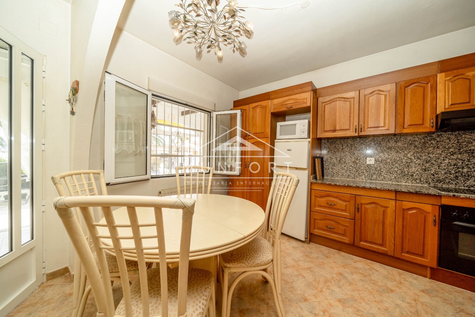 Resale - Villas -
Orihuela Costa - Villamart&iacute;n