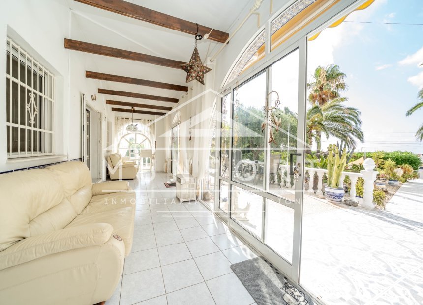 Resale - Villas -
Orihuela Costa - Villamart&iacute;n
