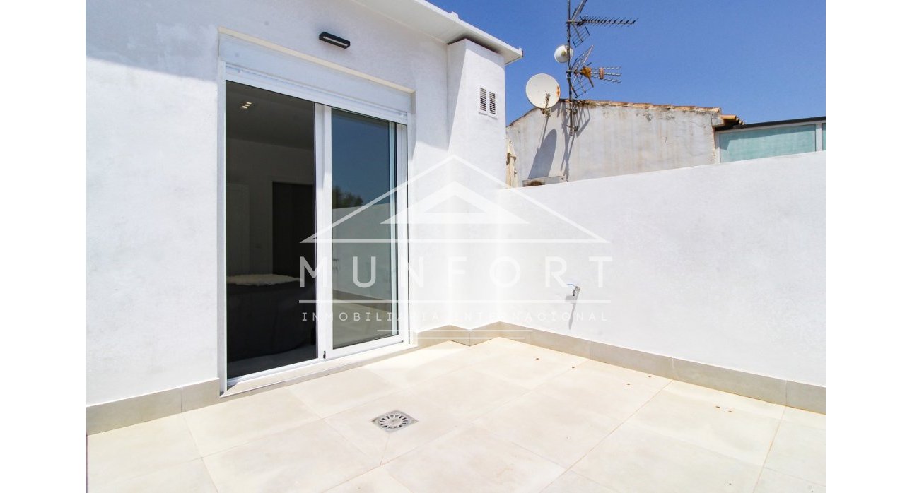 Resale - Villas -
Orihuela Costa - Villamartín