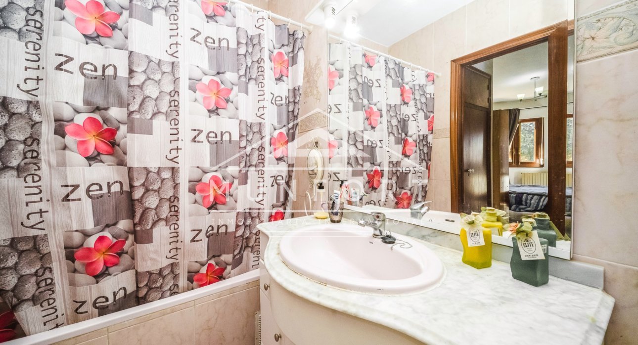 Resale - Villas -
Orihuela Costa - Villamartin