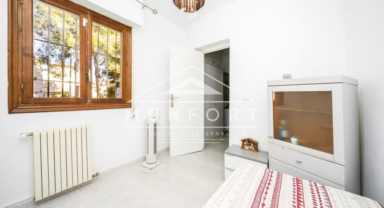 Resale - Villas -
Orihuela Costa - Villamartin