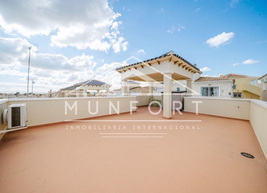 Resale - Villas -
Orihuela Costa - Villamartin