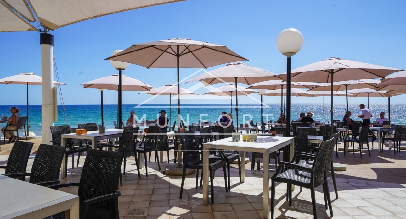 Resale - Villas -
Orihuela Costa