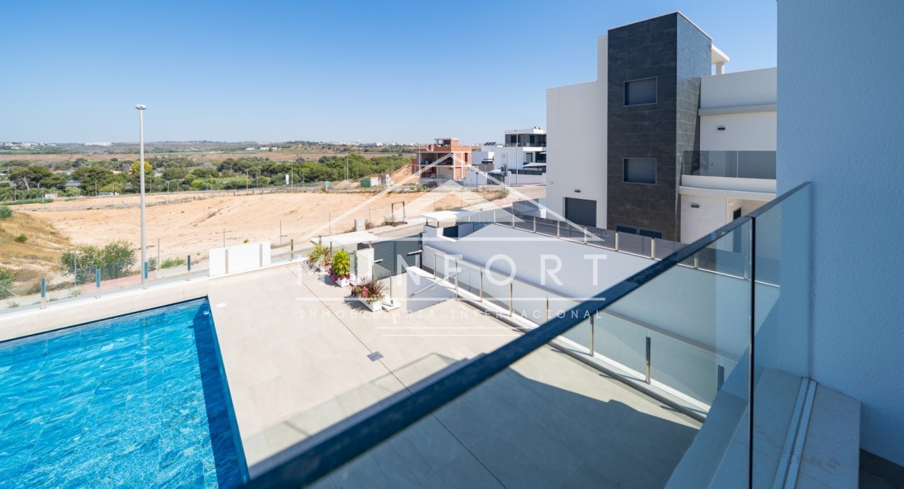 Resale - Villas -
Orihuela Costa