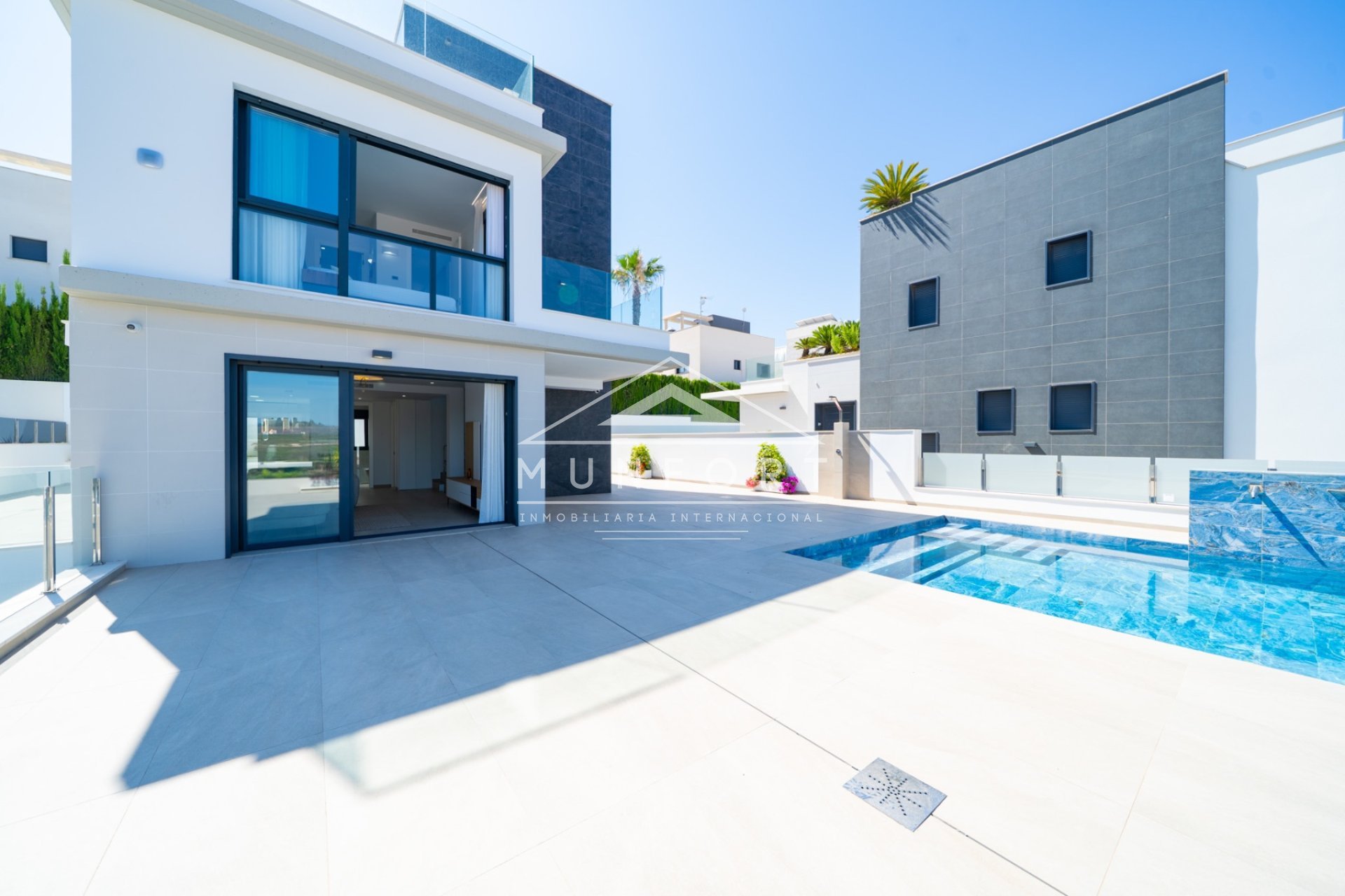 Resale - Villas -
Orihuela Costa