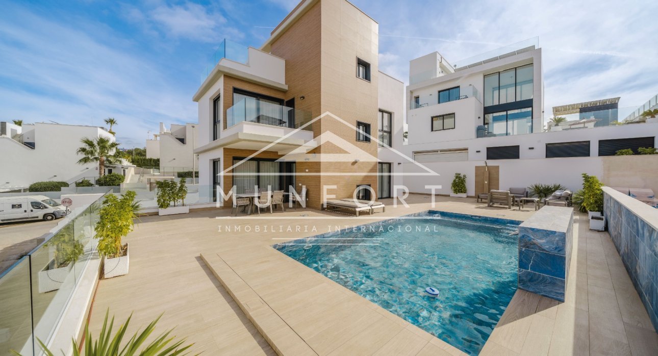 Resale - Villas -
Orihuela Costa