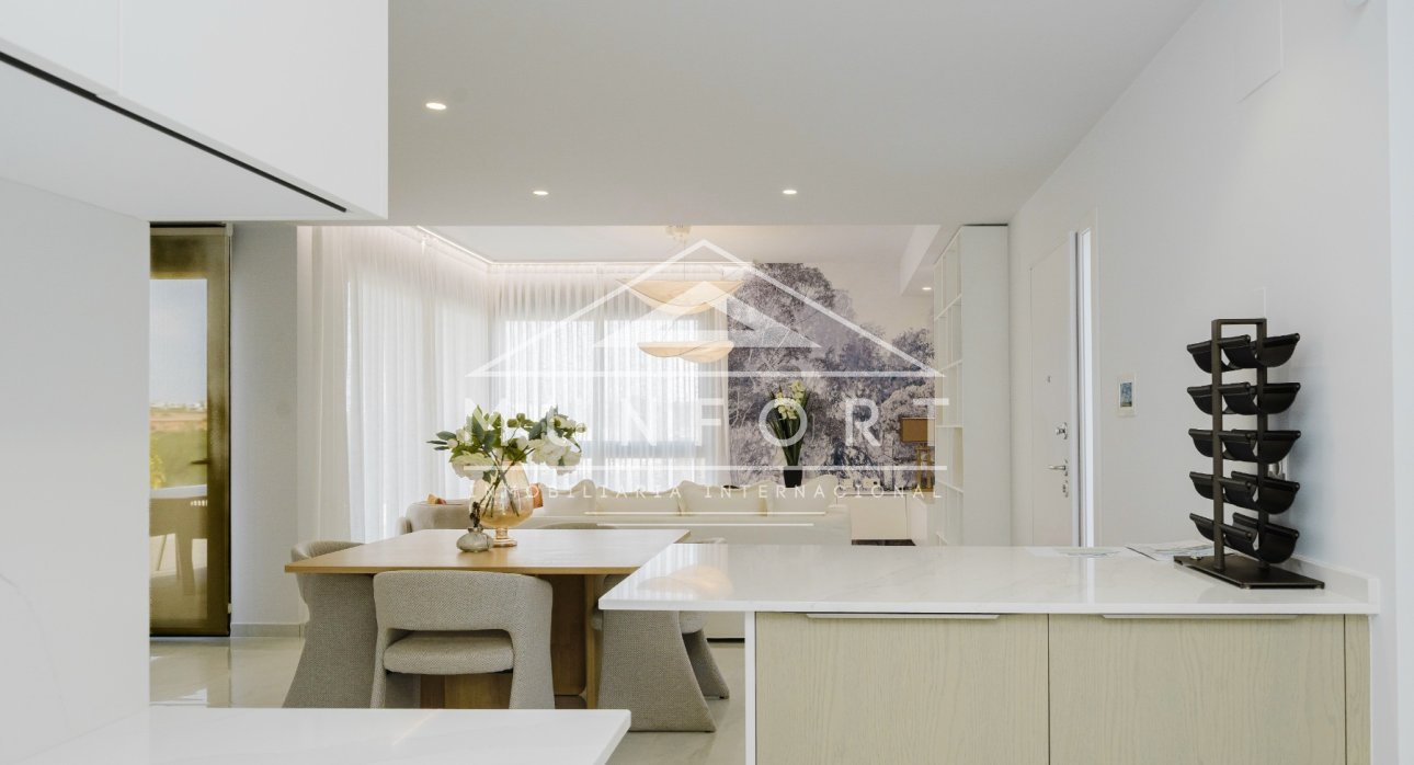 Resale - Villas -
Orihuela Costa