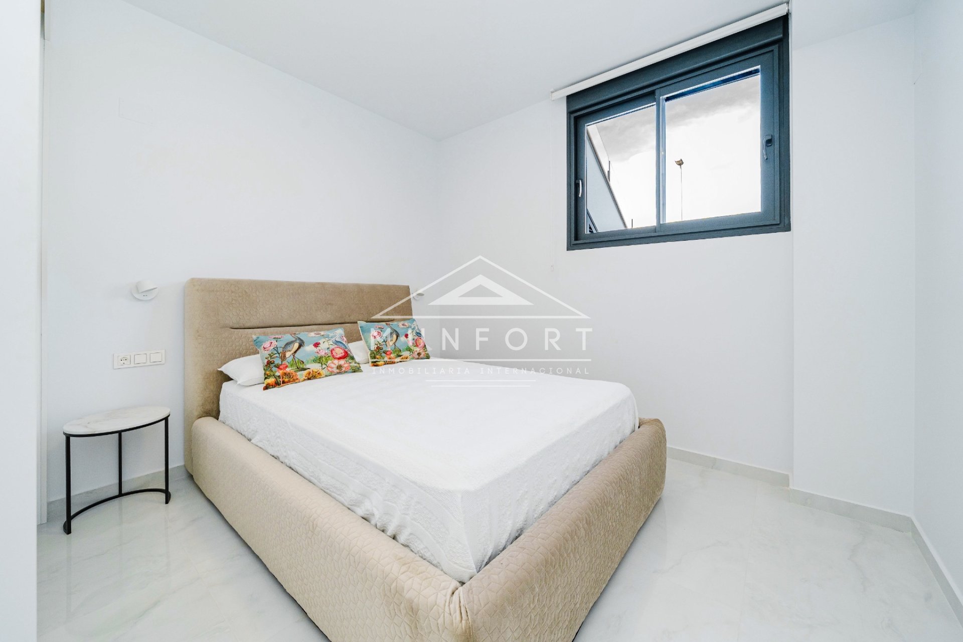 Resale - Villas -
Orihuela Costa