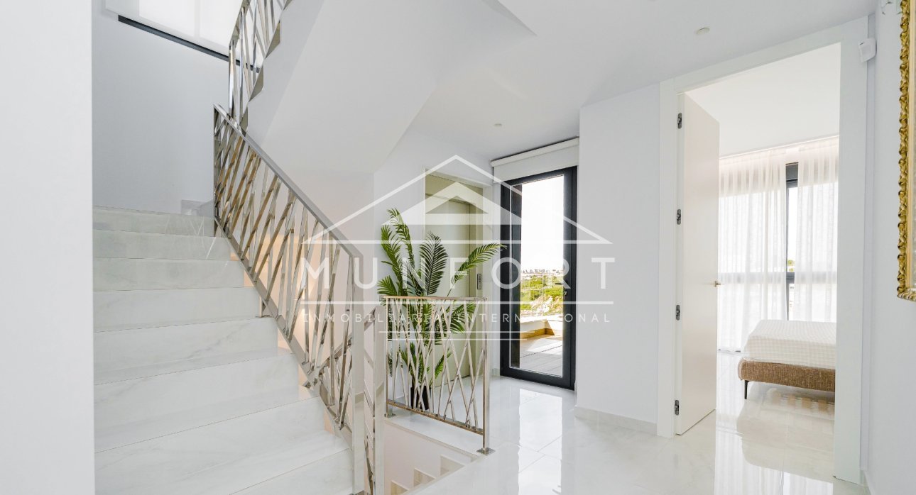 Resale - Villas -
Orihuela Costa