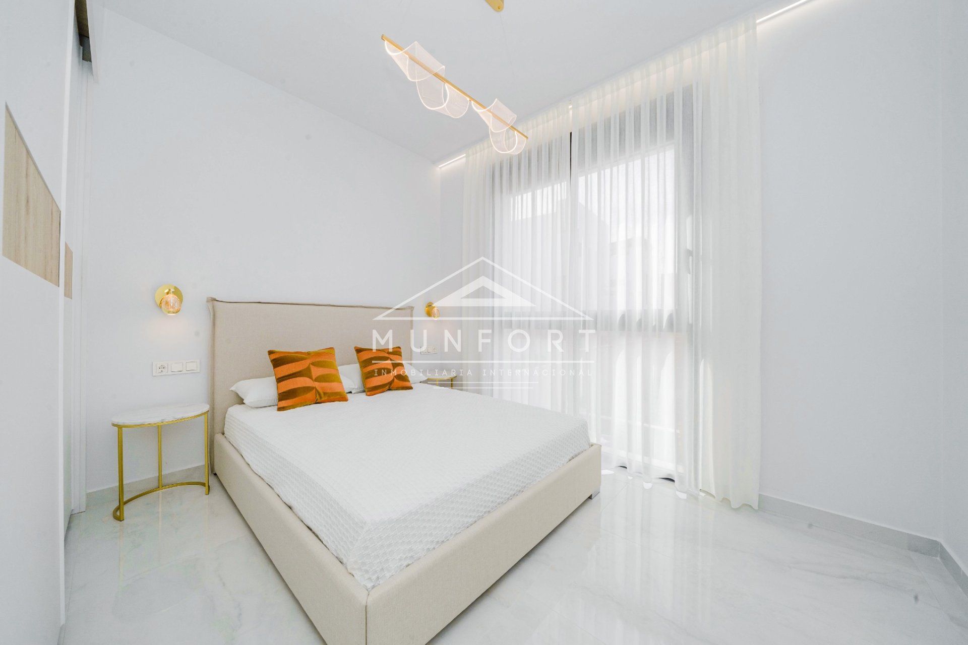 Resale - Villas -
Orihuela Costa