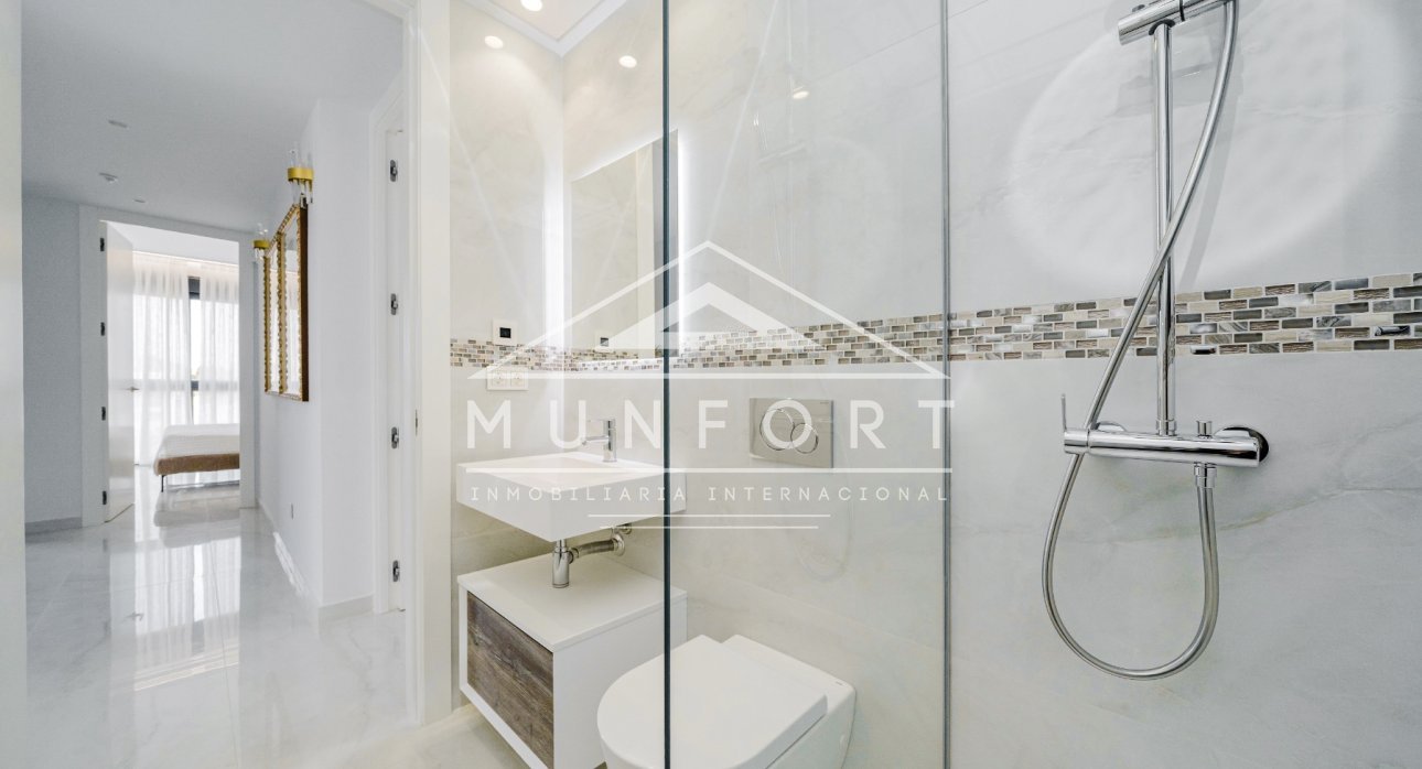 Resale - Villas -
Orihuela Costa