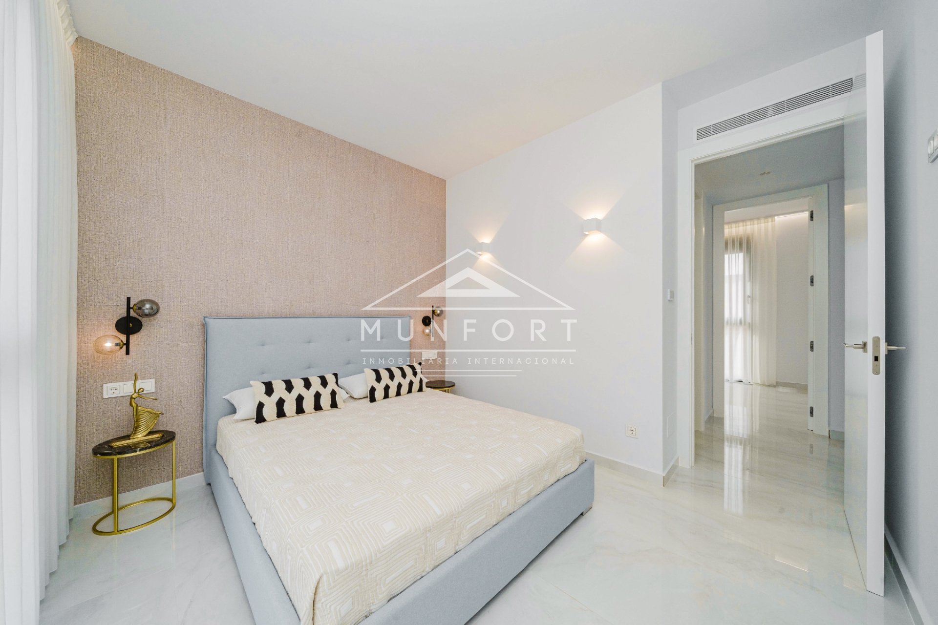 Resale - Villas -
Orihuela Costa