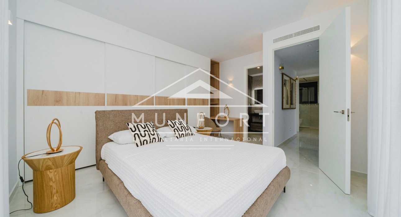 Resale - Villas -
Orihuela Costa