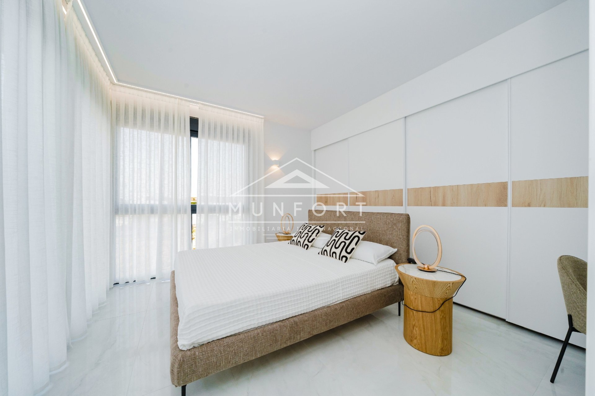 Resale - Villas -
Orihuela Costa