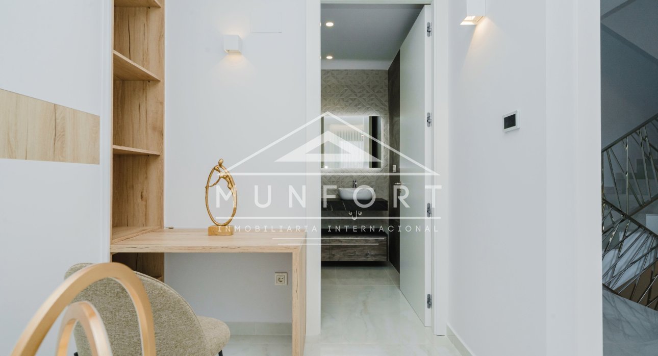 Resale - Villas -
Orihuela Costa