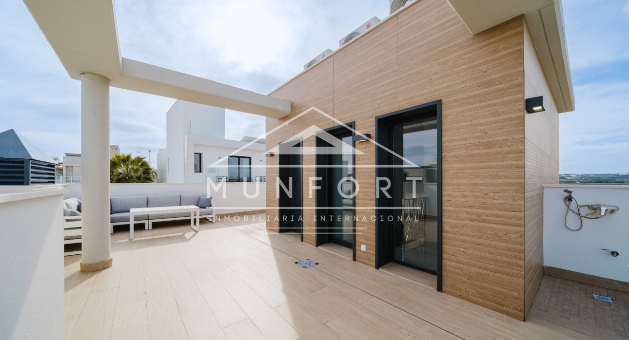 Resale - Villas -
Orihuela Costa